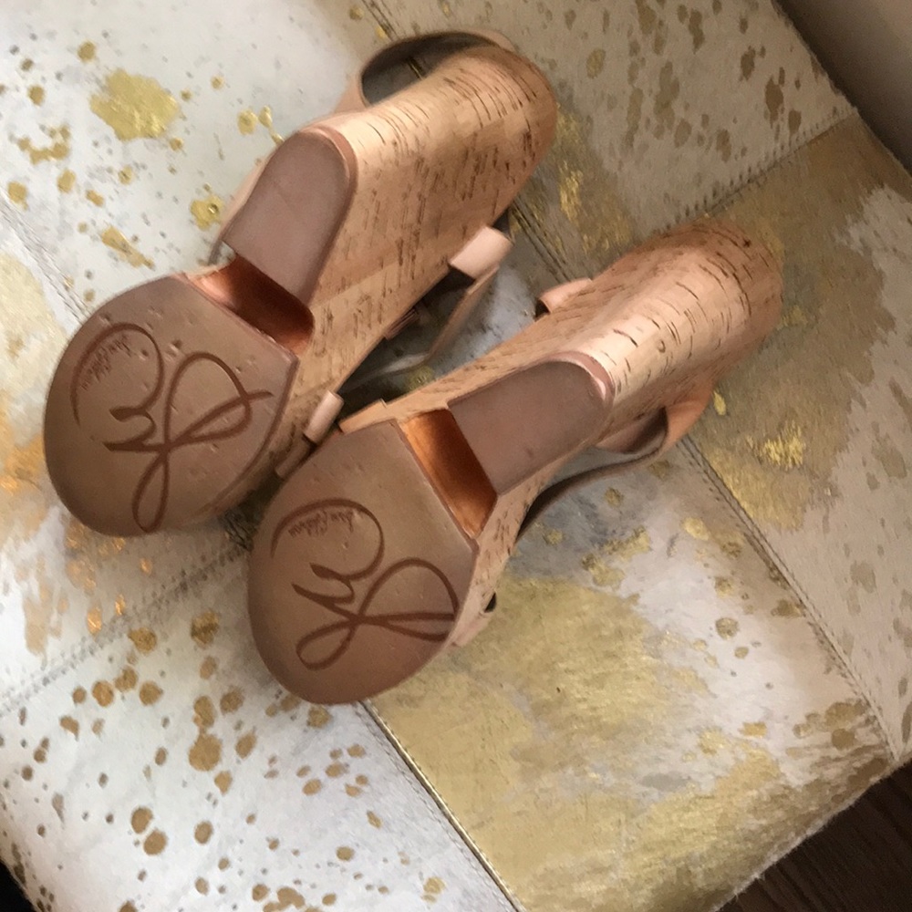Cute summer wedges! - Picture 3 of 3